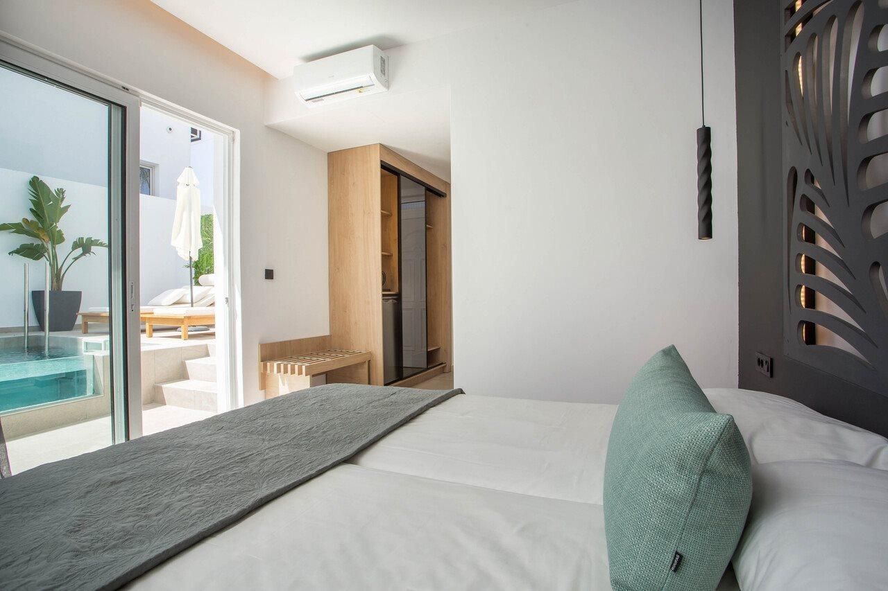 Casastavris - Aparts & Pool Aparthotel 2*