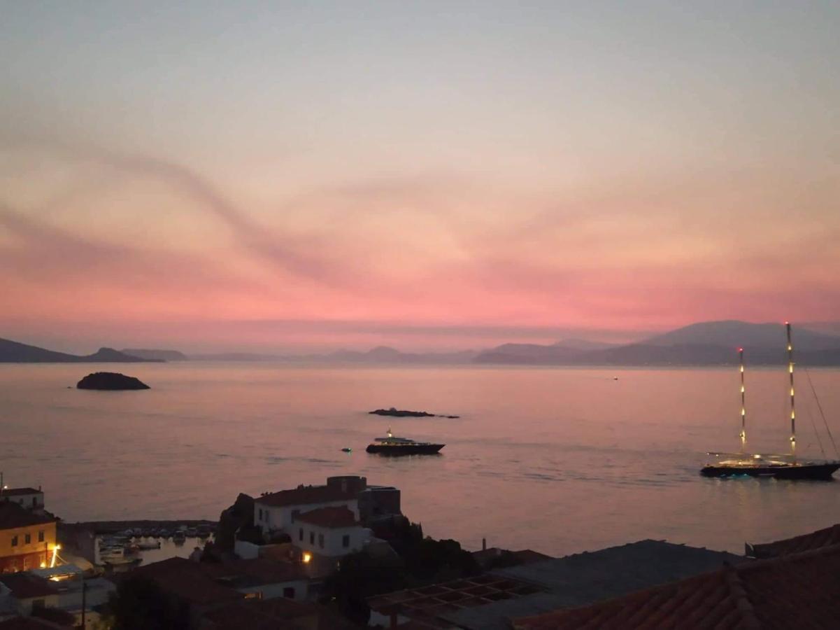 Panoramic Views In Hydra, Greece Holiday home *