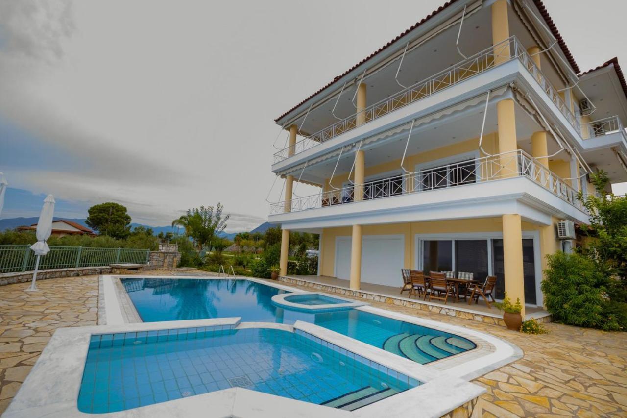 Apartment Belle Helene Akrogiali