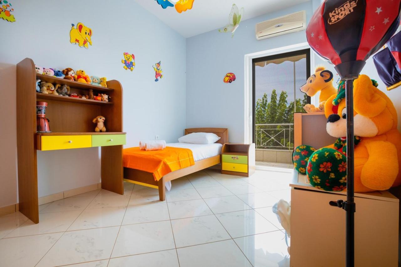 Apartment Belle Helene Akrogiali