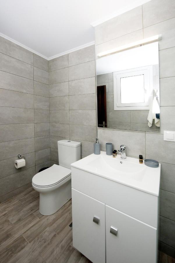 Maria Studios & Apartment *