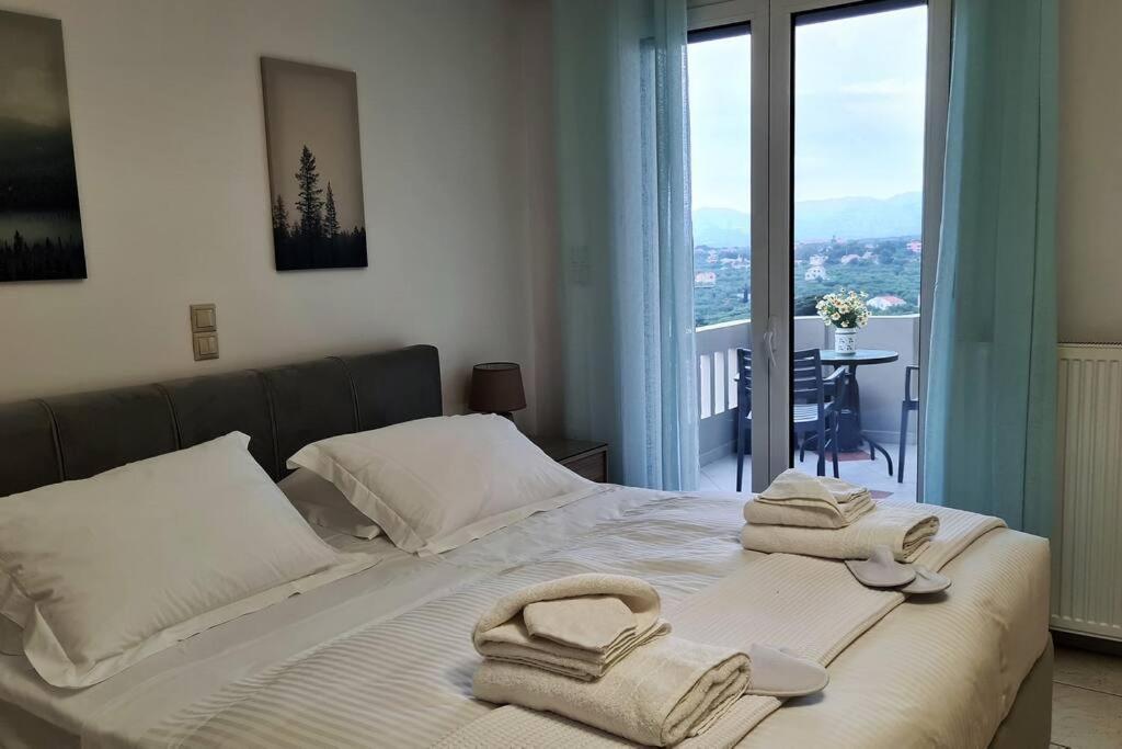 Physis Apt- Big Comfortable With View *