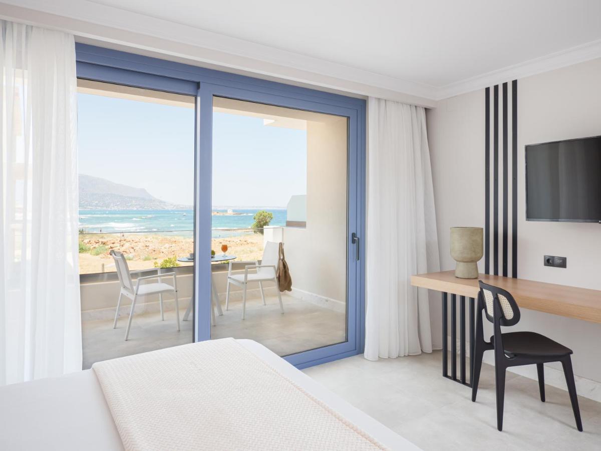 Pyrgos Blue Aparthotel 3*
