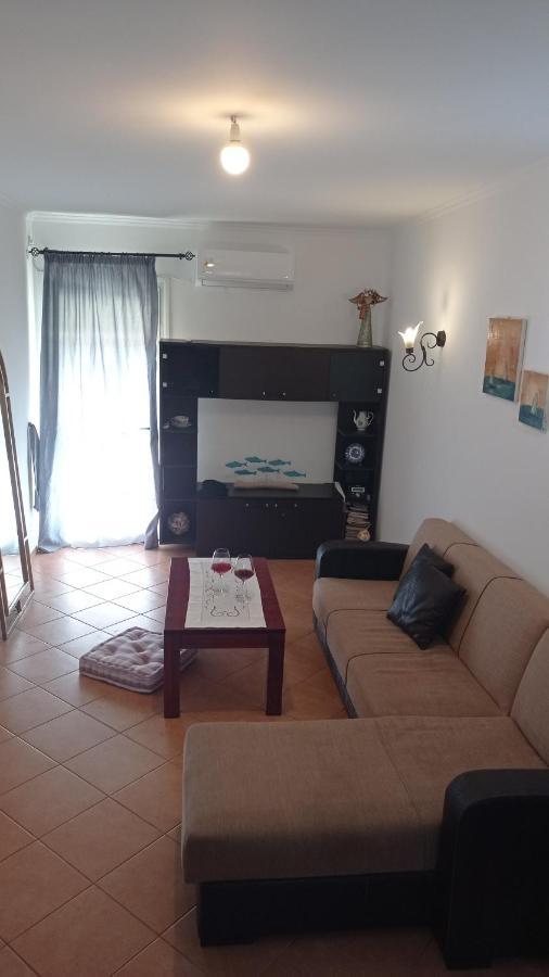 Guest house South Side Athanion