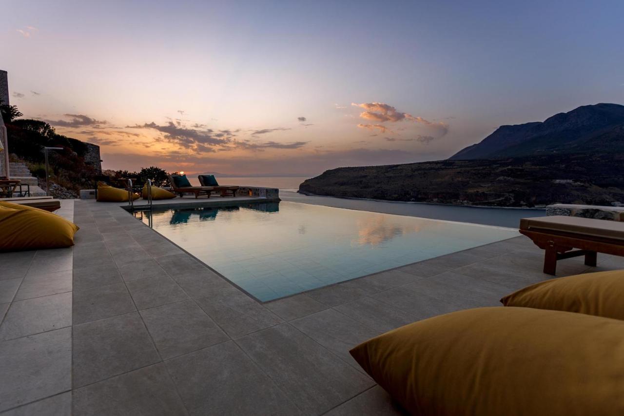 Holiday home Poseidon-apea Limeni