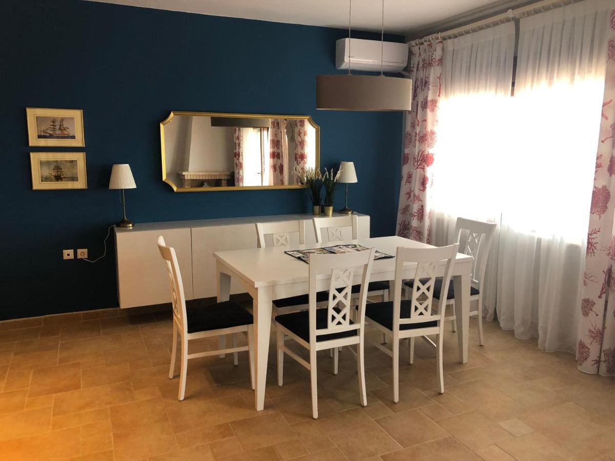 Apartment Navy Blue Nea Skioni