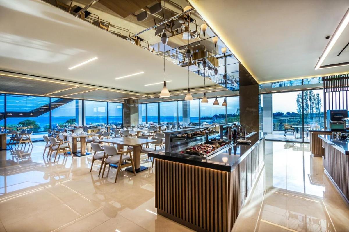 Ammoa Luxury & Hotel 5*