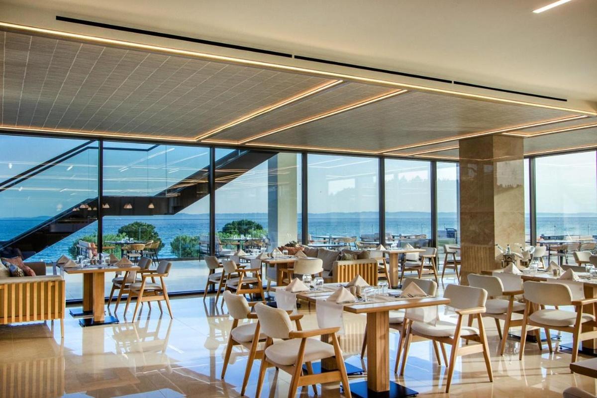 Ammoa Luxury & Hotel