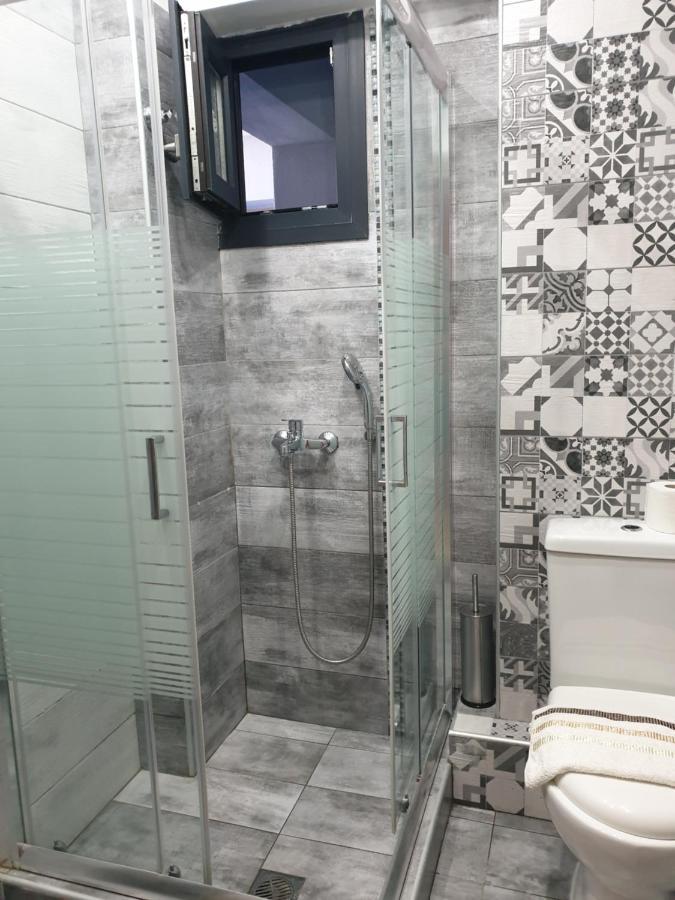 Iros Apartment *