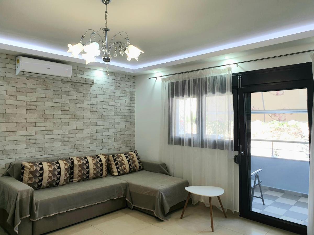 Apartment Iros *