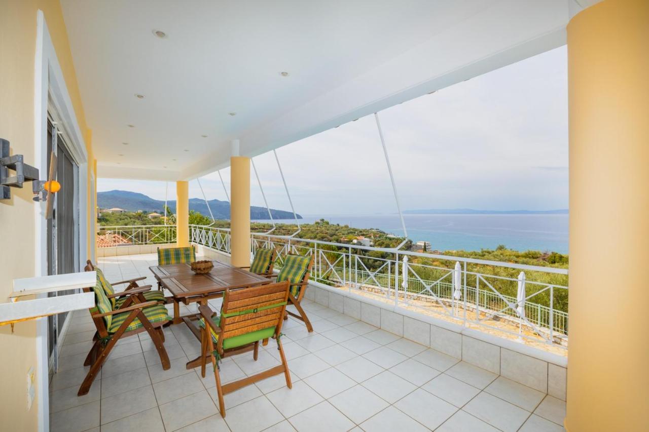 Apartment Belle Helene Akrogiali