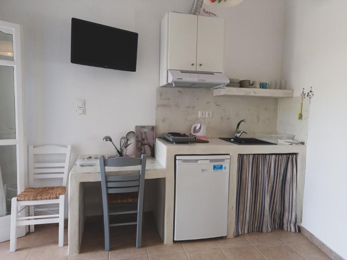 Marianna Studios Guest house