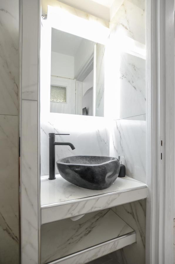 Simos Luxury *