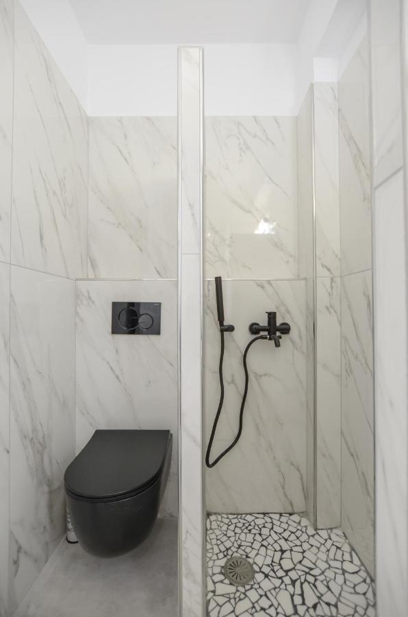 Simos Luxury *