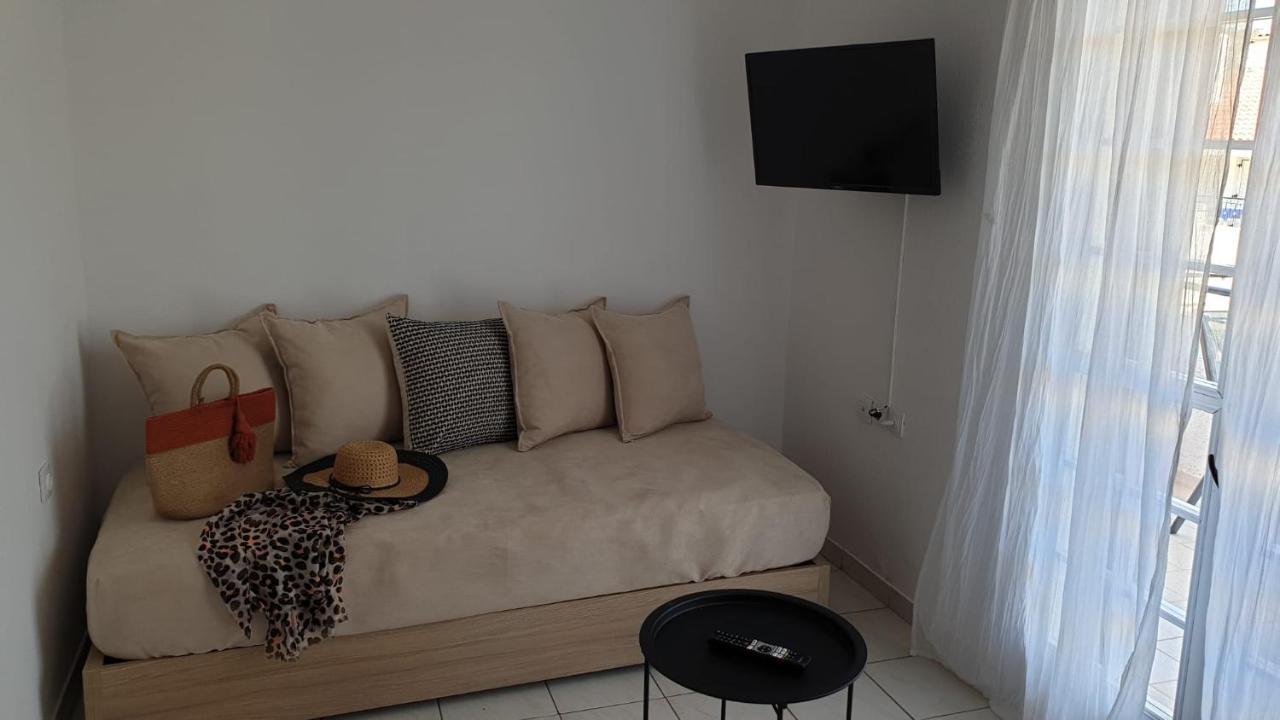 Sivotahomes-family Apartment