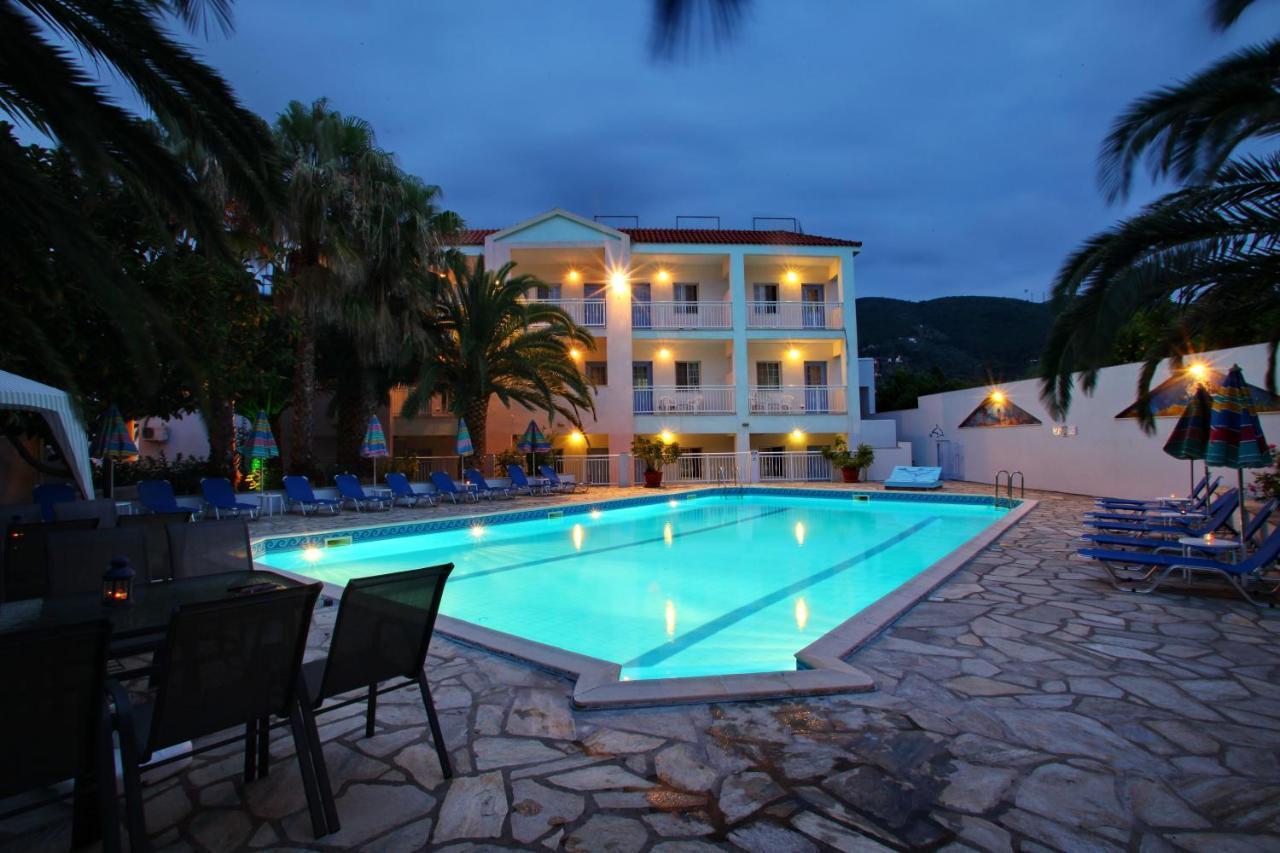 Dolphin 2* Skopelos Town