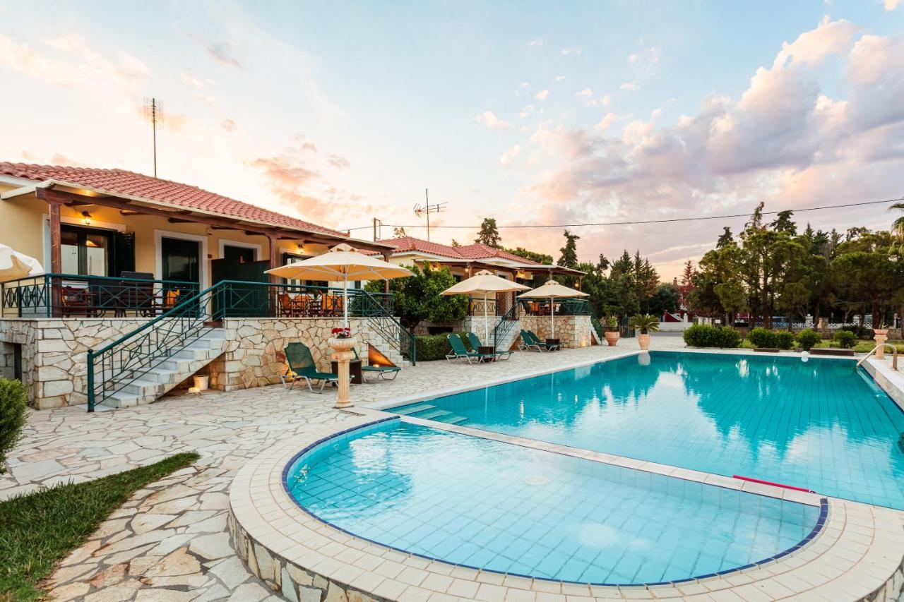 Dukes Poolside