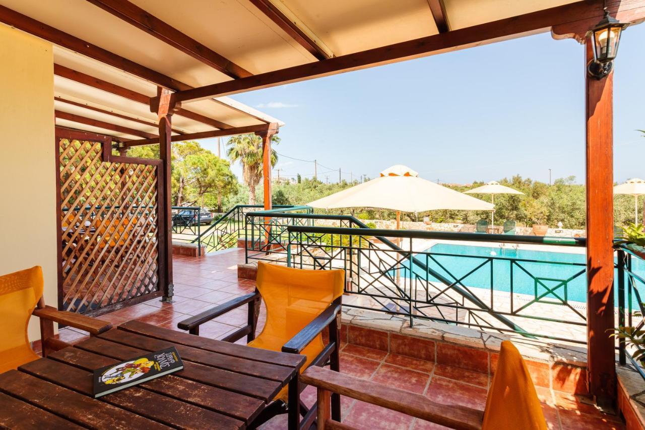 Dukes Poolside Apartment