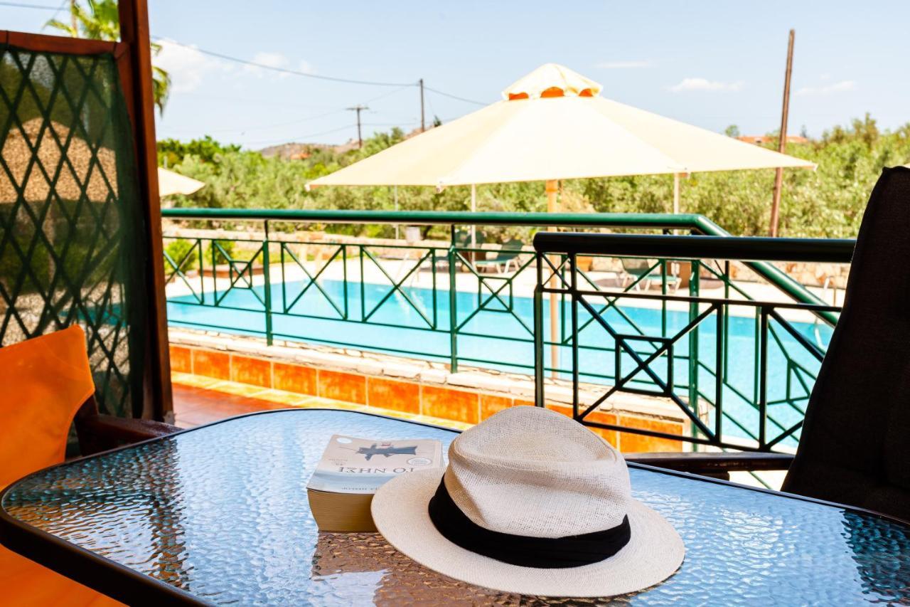 Dukes Poolside Apartment