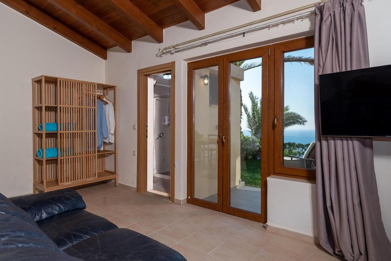 Vitamin Sea Luxury * Agia Pelagia (Crete)