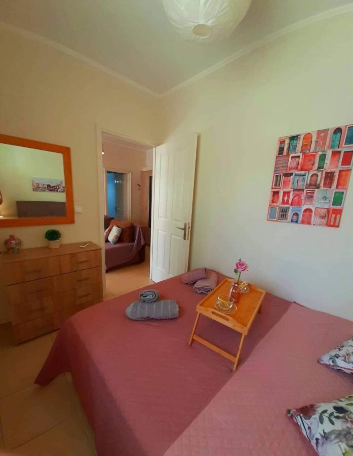 Square With Panoramic View Apartment *