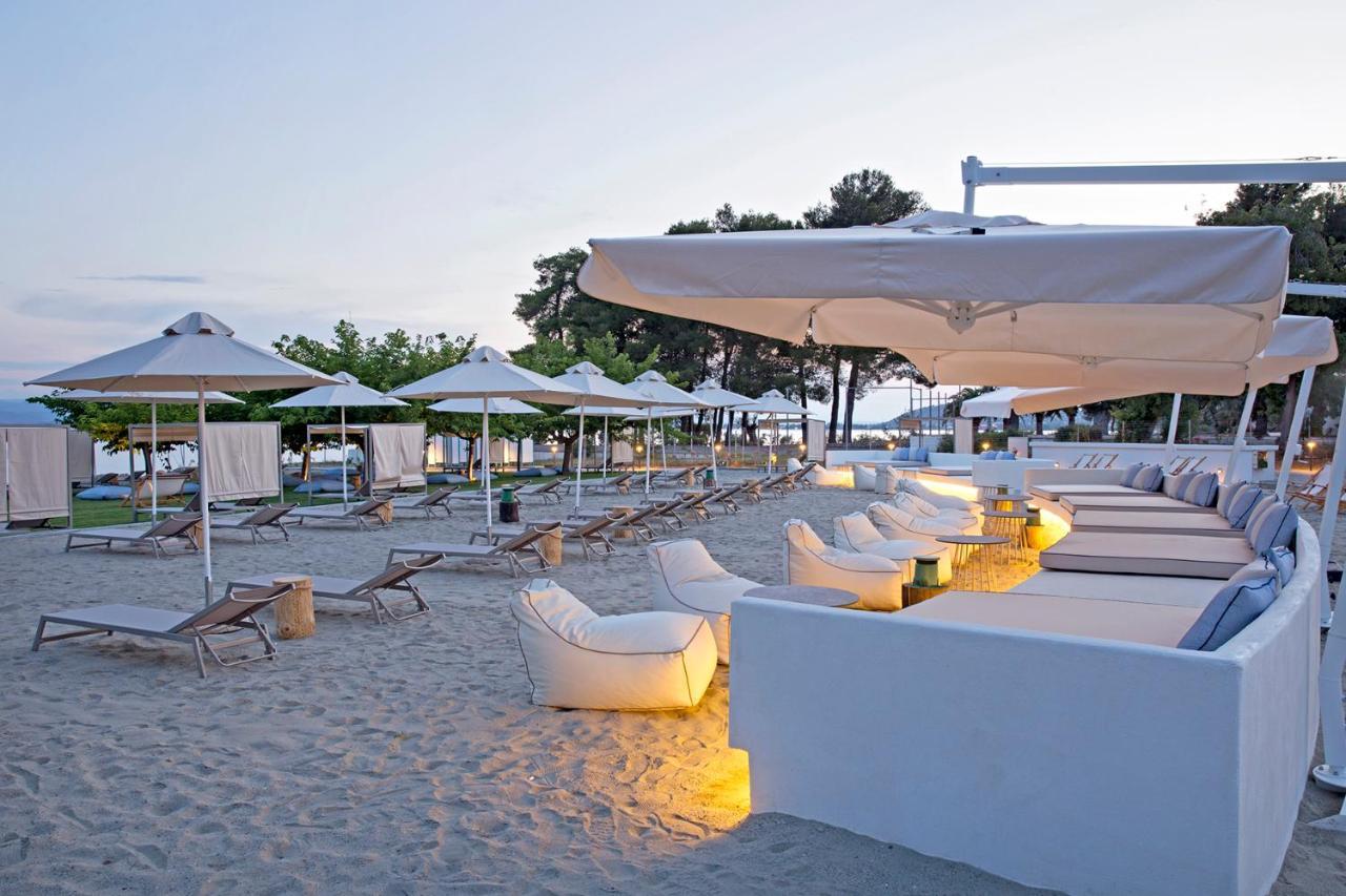 & Eretria (Evia)