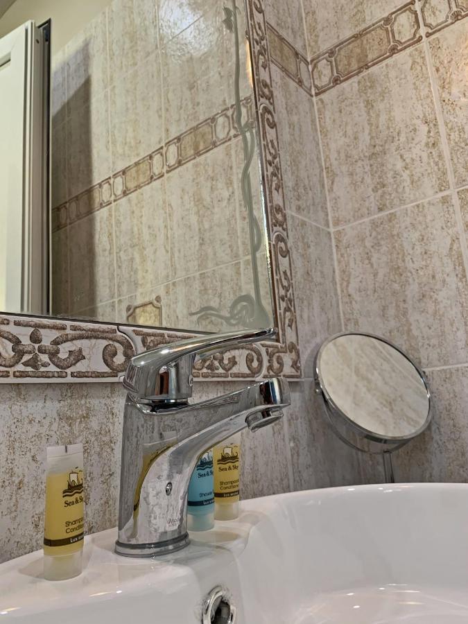 Akrotiri Rooms Apartment