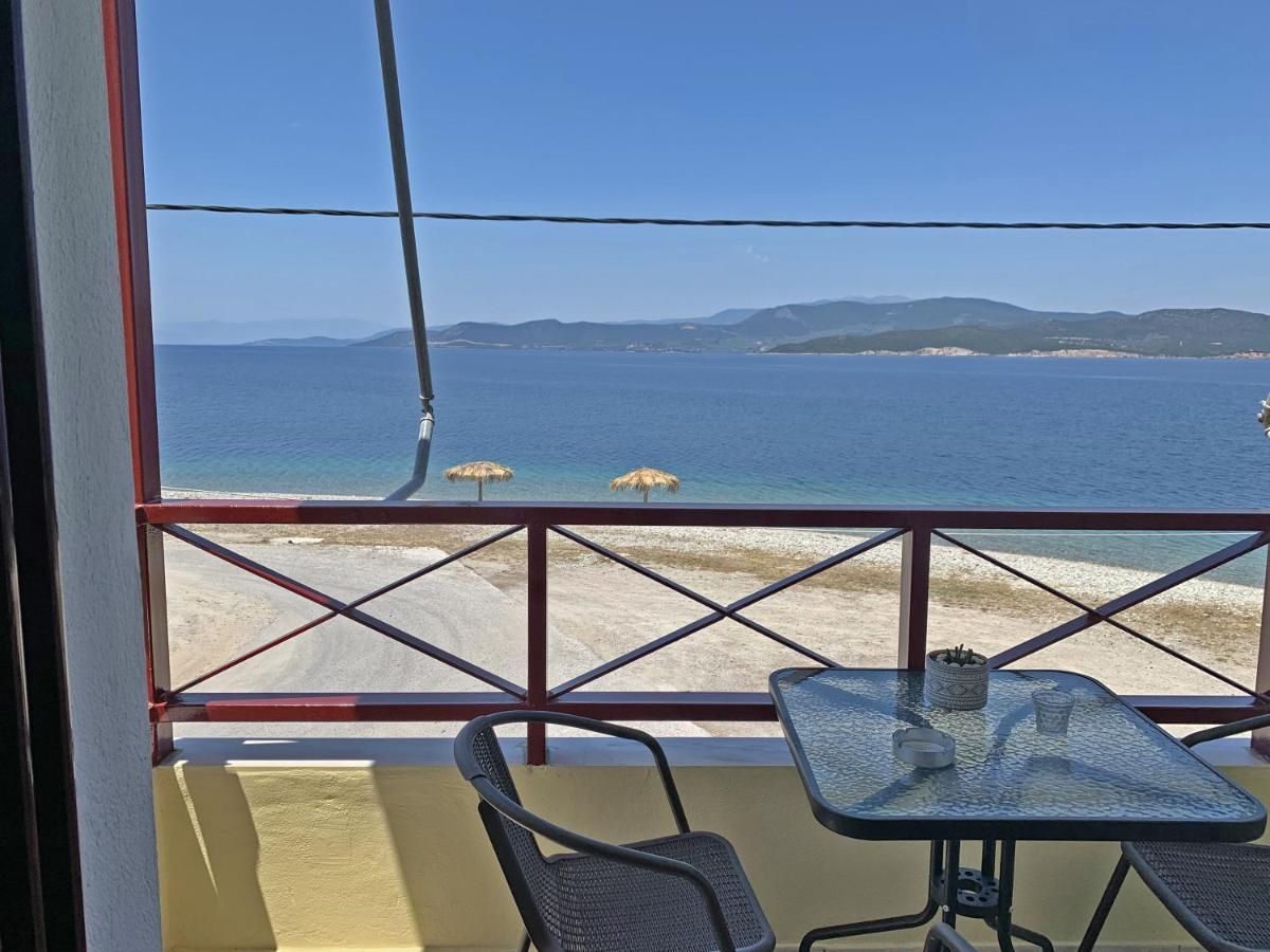 Akrotiri Rooms *