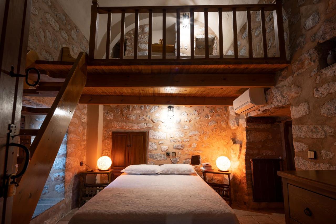 Aparthotel Arapakis Historic Castle Pyrgos Dirou