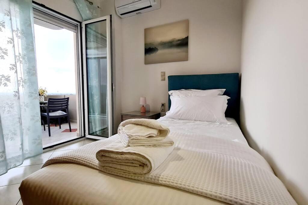 Apartment Physis Apt- Big Comfortable With View *