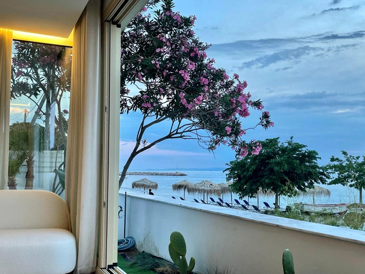 Byblos Aqua-the Sea Front Luxury Skala Sotiros