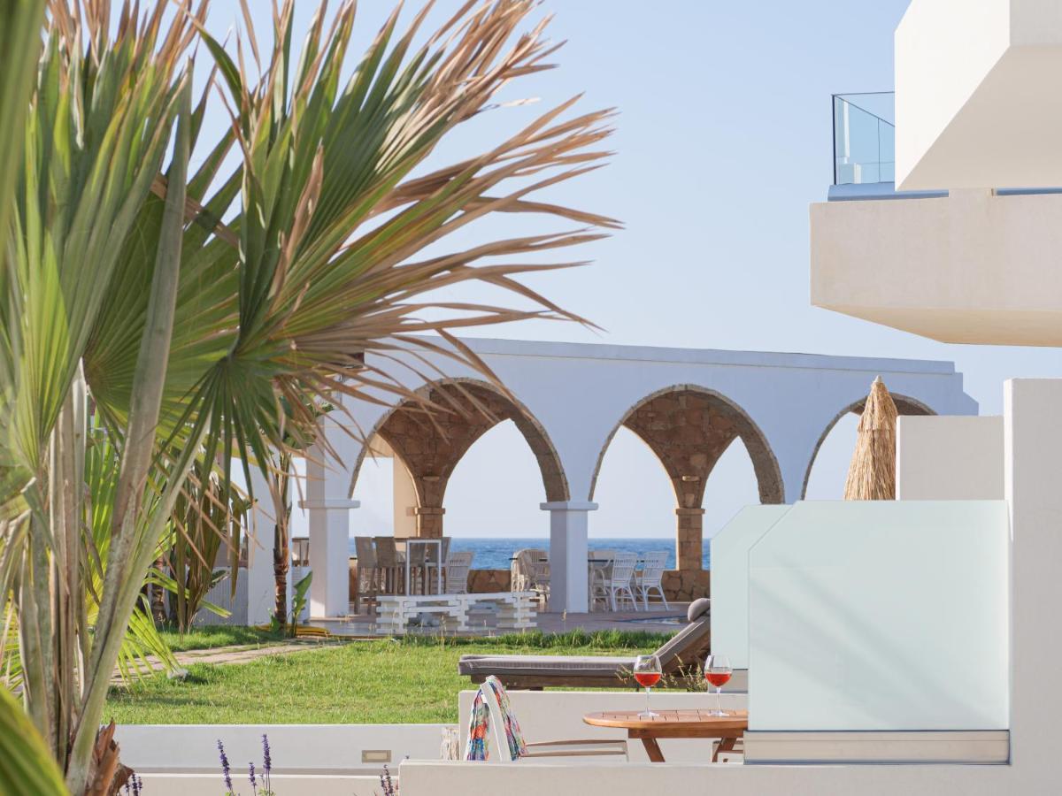 Pyrgos Blue Aparthotel 3*