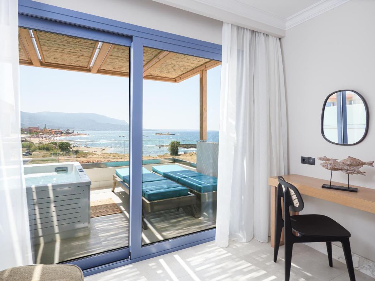 Pyrgos Blue Aparthotel