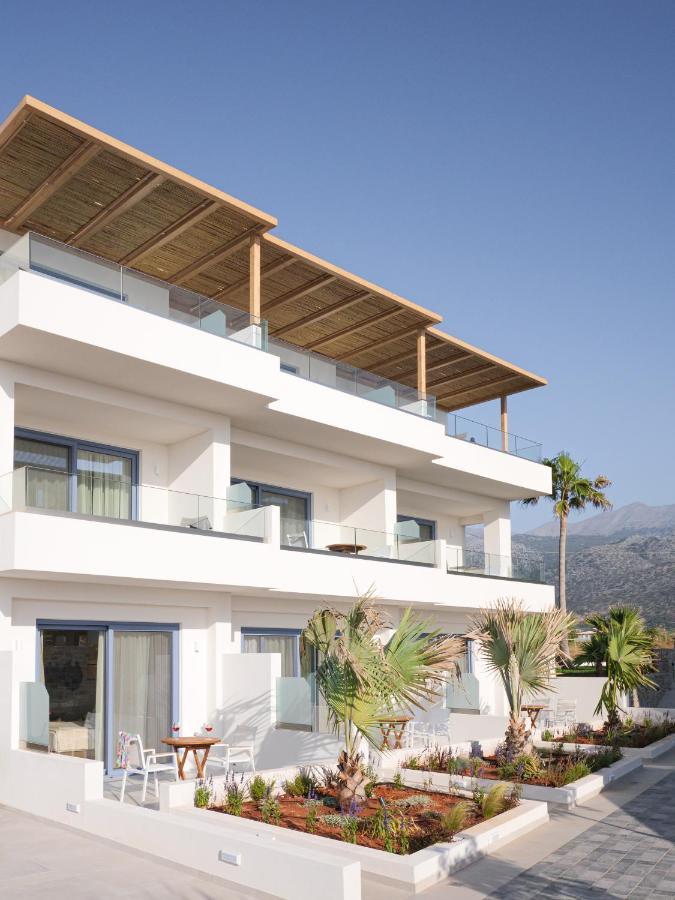 Pyrgos Blue Aparthotel
