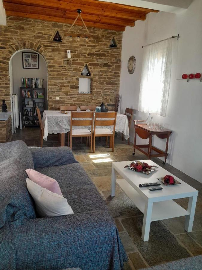 Anna * Triandaros (Tinos)