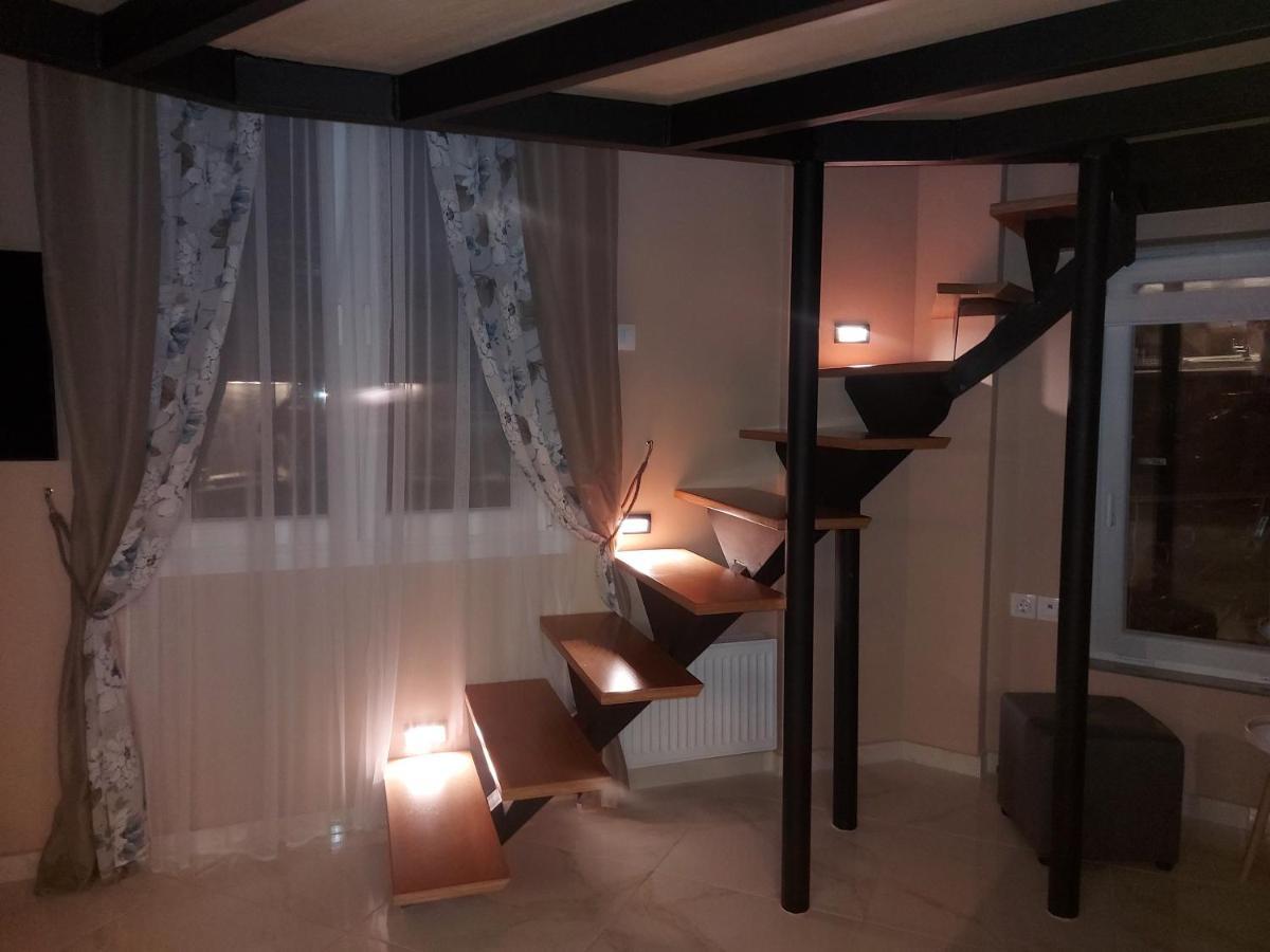 Apartment Lefis House *