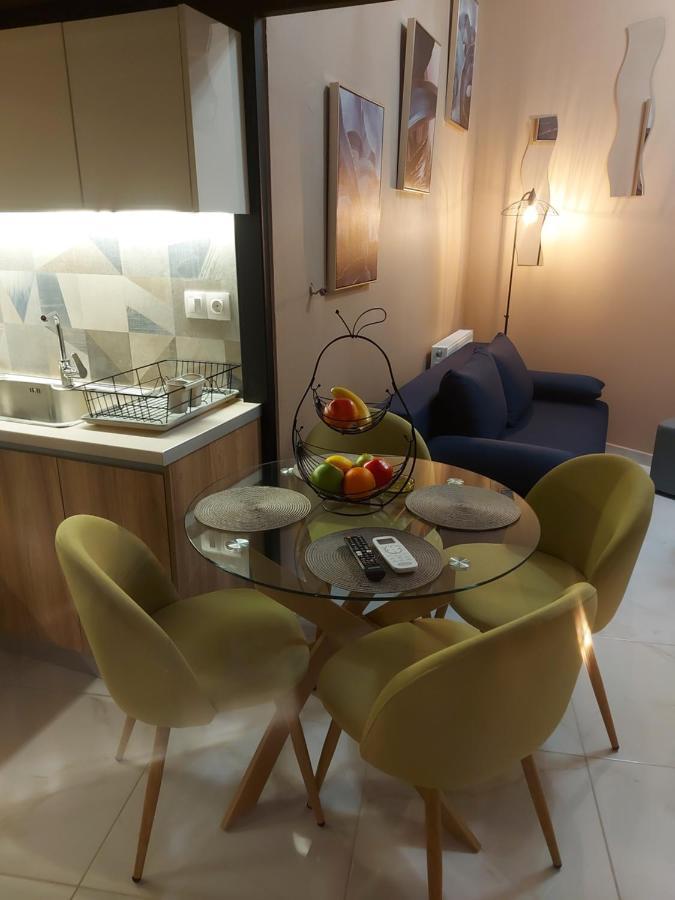 Apartment Lefis House *