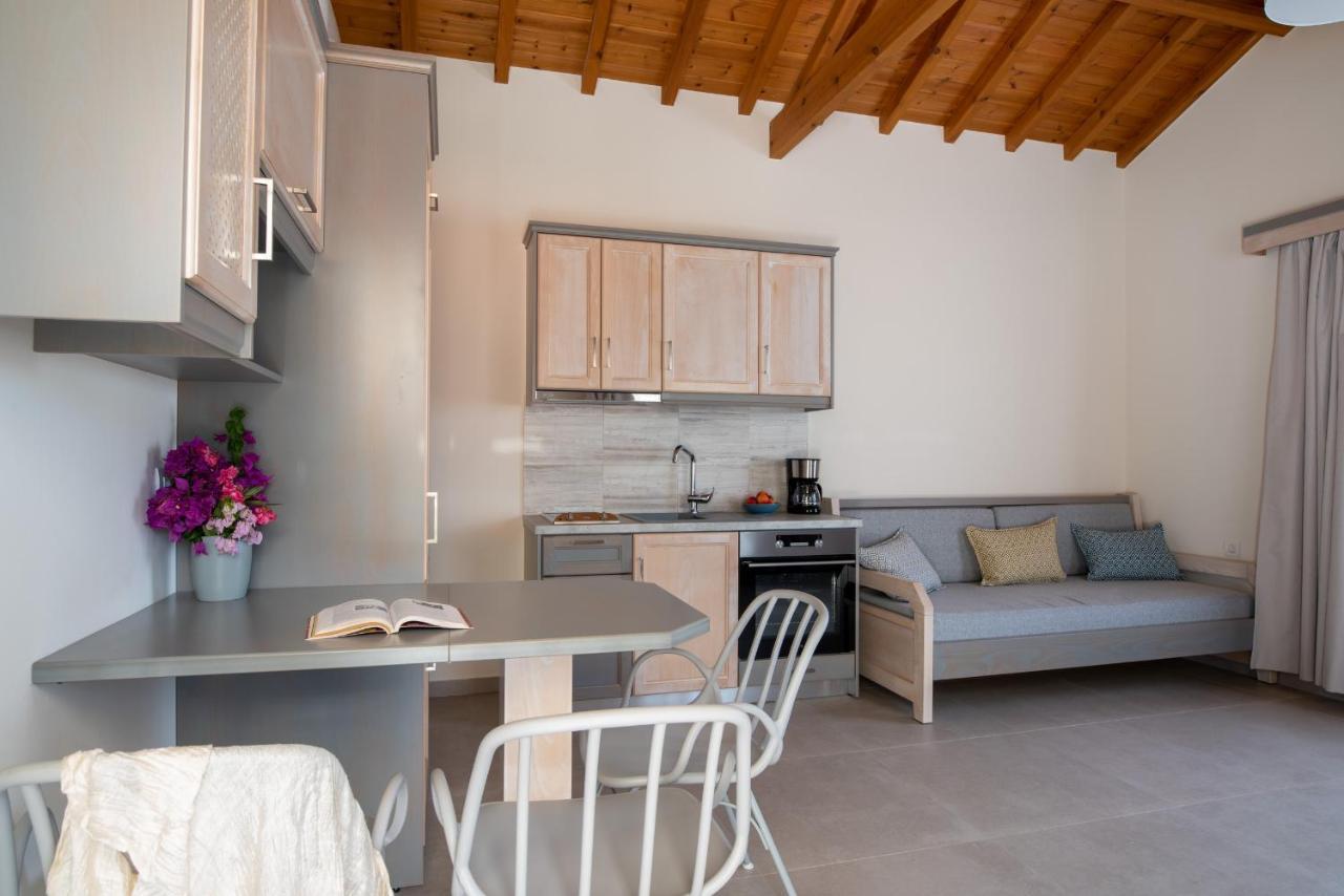 Studios Limnionas Apartment Marathokampos
