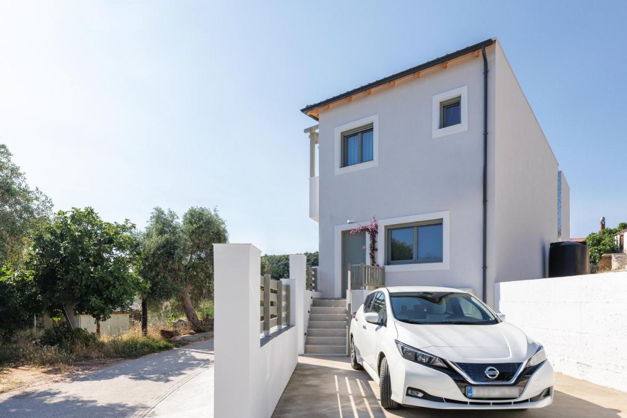 Helia Seasons Apartment Astris