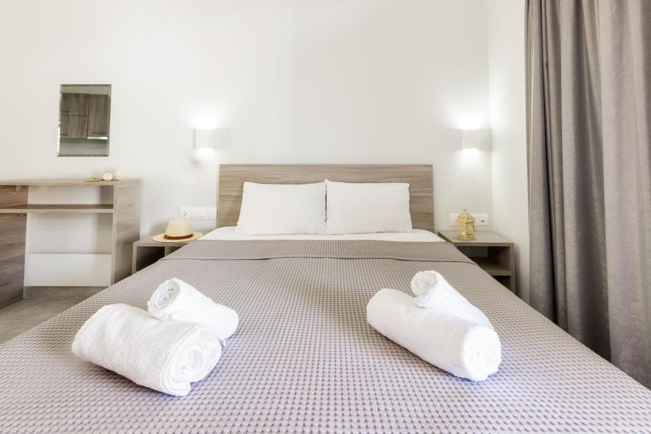 Summer In Aparthotel Polychrono