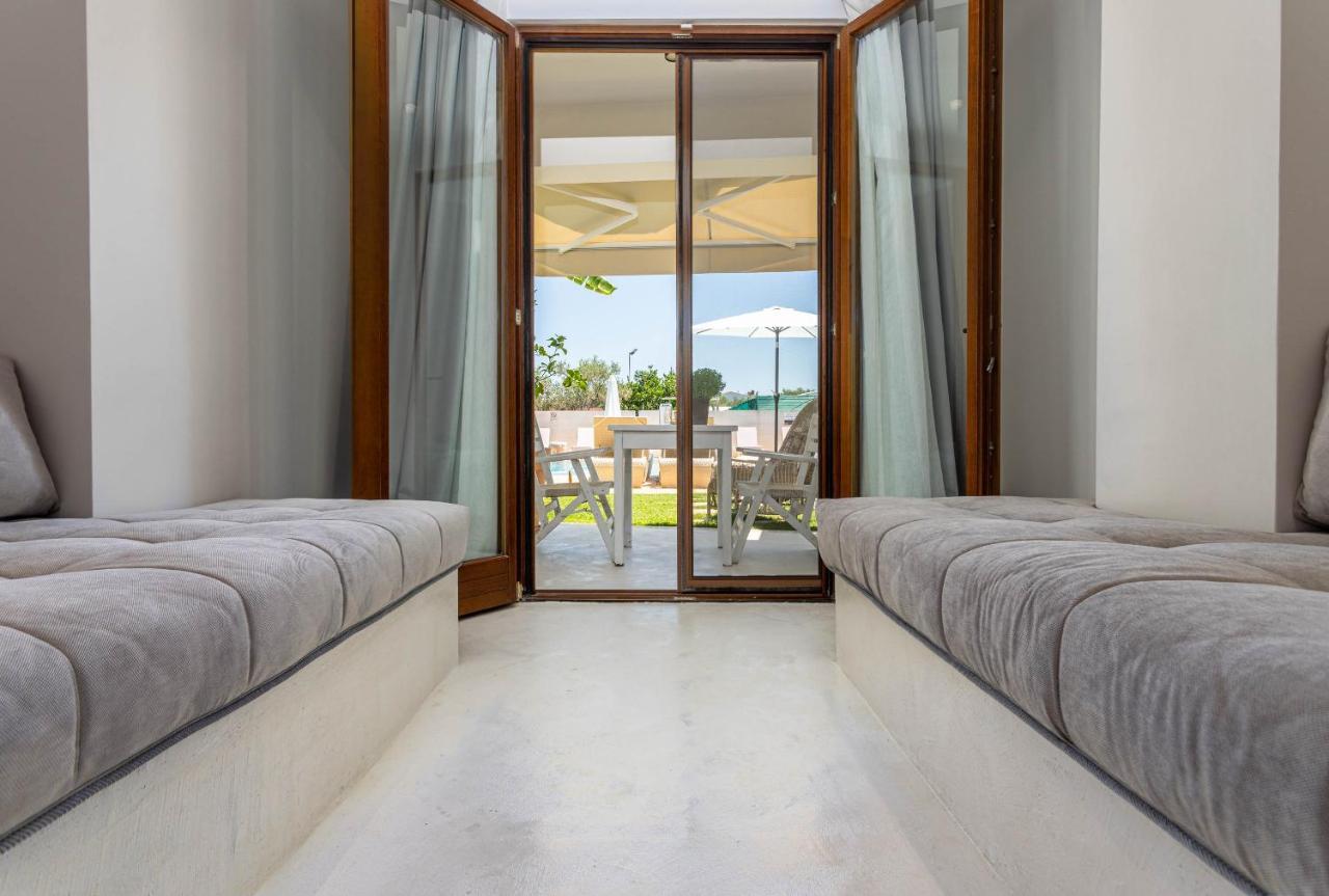 Hesperides Hotel *