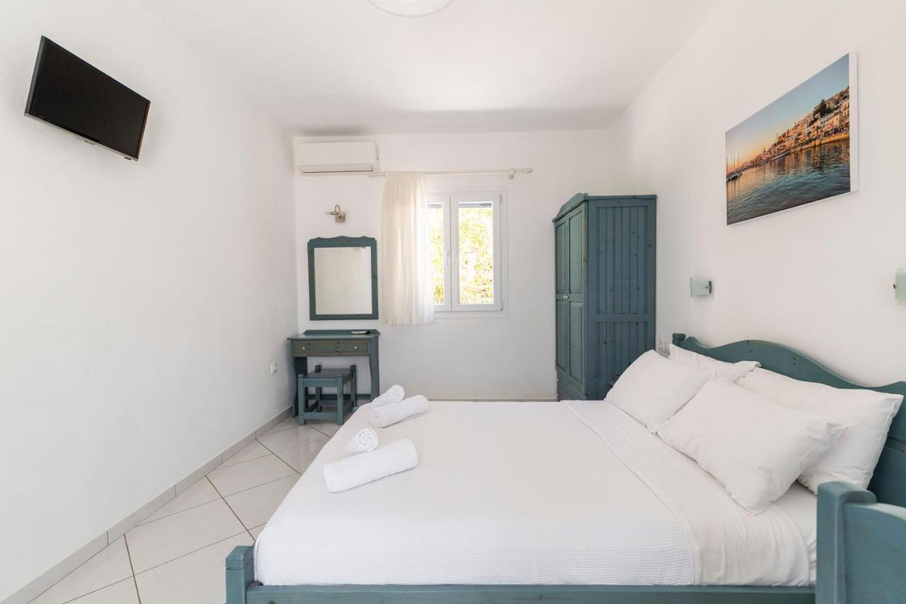 Aparthotel Ikaros & 3*