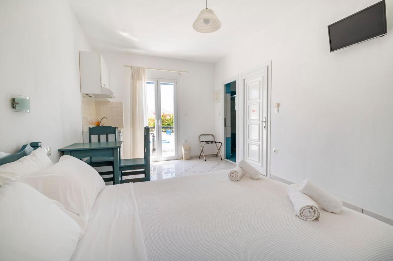 Ikaros & 3* Naxos City