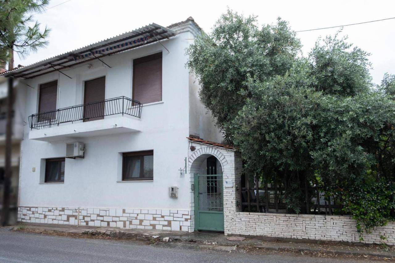 Our Parent's House. Family House For Rent *