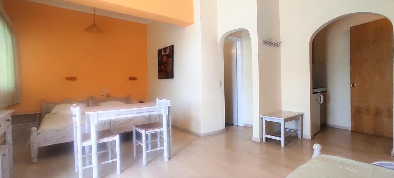 Logan's Nydri (Lefkada)