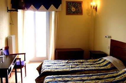 Lecadin Hotel Karpenisi