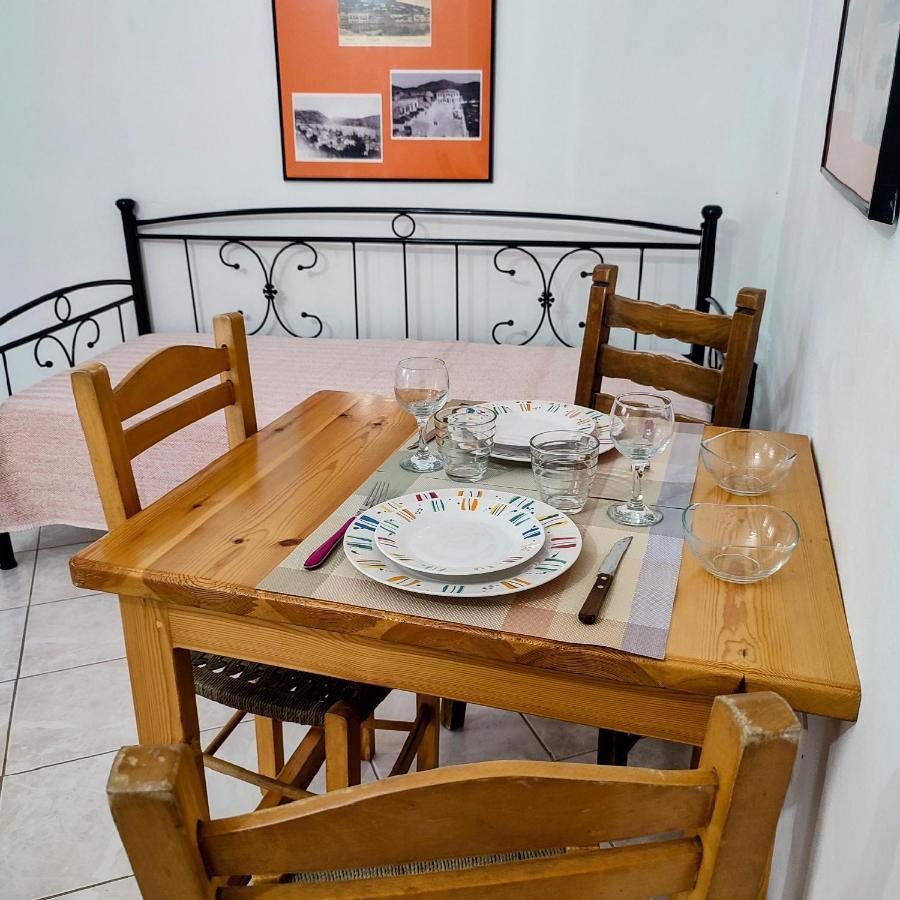 Apartment Maroudas Stavros *