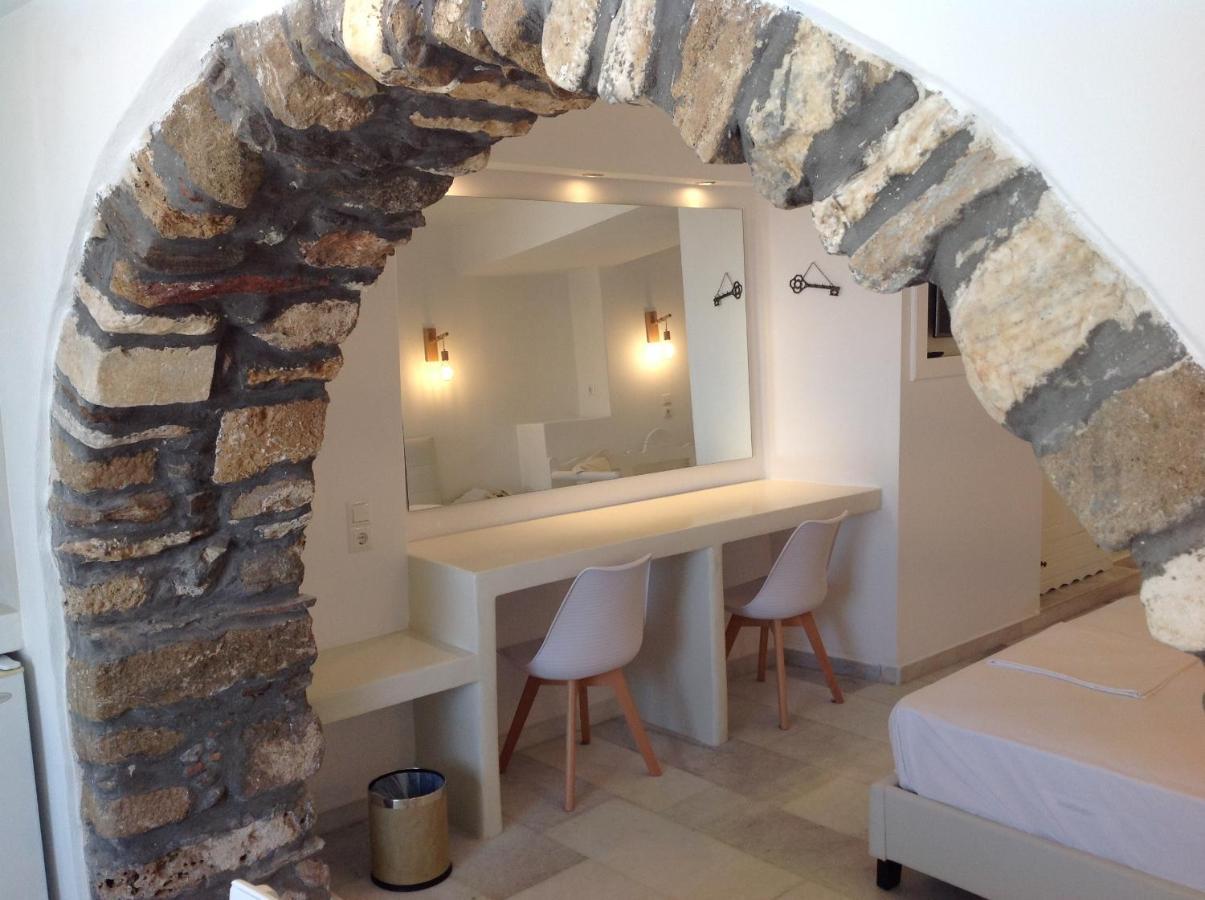 Hotel Anixis Naxos City