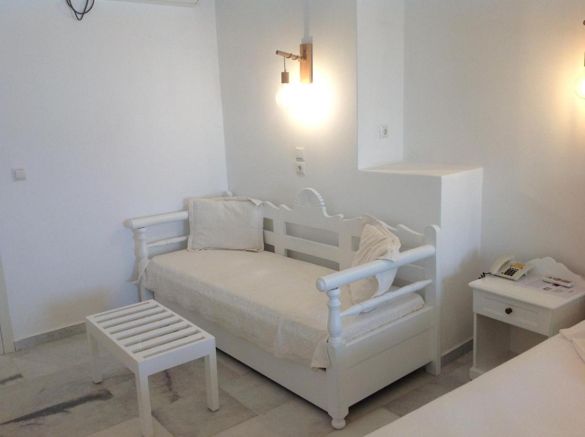 Hotel Anixis 2*