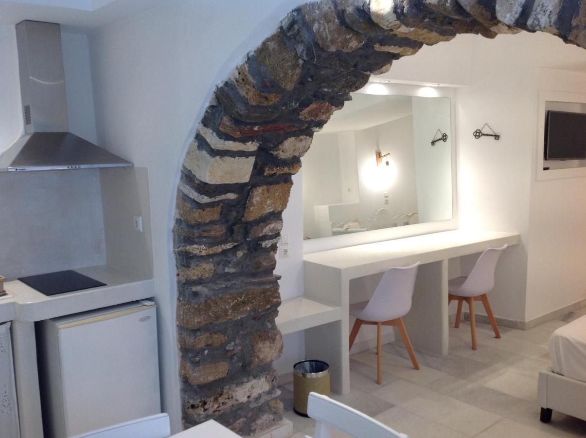 Anixis Hotel 2*